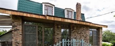 Поэтапное руководство по строительству веранды на даче своими руками Открытые узкие террасы пристроенные к дому